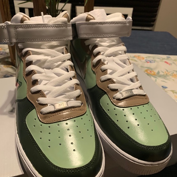 Custom Hand Painted Nike Air Force 1 Baby Yoda main image 5